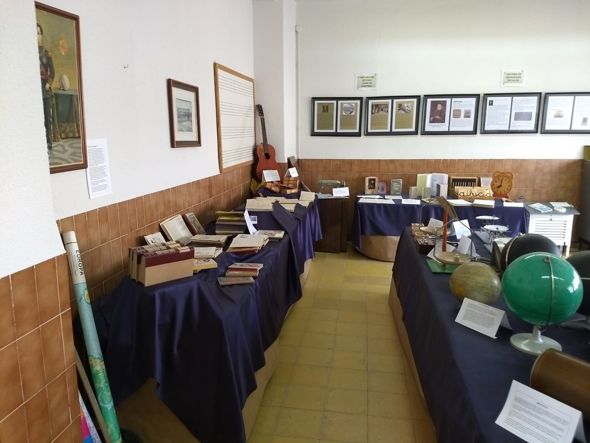 ceipmulloa's tweet photo. Queda inaugurado nuestro museo Magdalena de Ulloa. ¡Gracias a todos los que han hecho posible este proyecto! @ceipmulloa @cfiezamora https://t.co/ii2NQSYwsQ