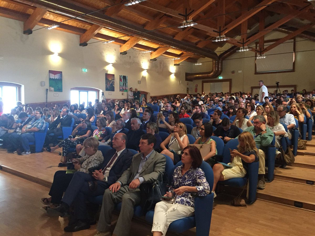 micheleemiliano's tweet photo. STILI DI VITA E SICUREZZA ALIMENTARE
Ne parliamo a Taranto grazie al progetto #ApulianLifestyle della @RegionePuglia
Promuoviamo la salute, in particolare tra i giovani, partendo da uno stile di vita adeguato e una buona alimentazione
(Con Livia Pomodoro) https://t.co/R6sbMM3ZOv
