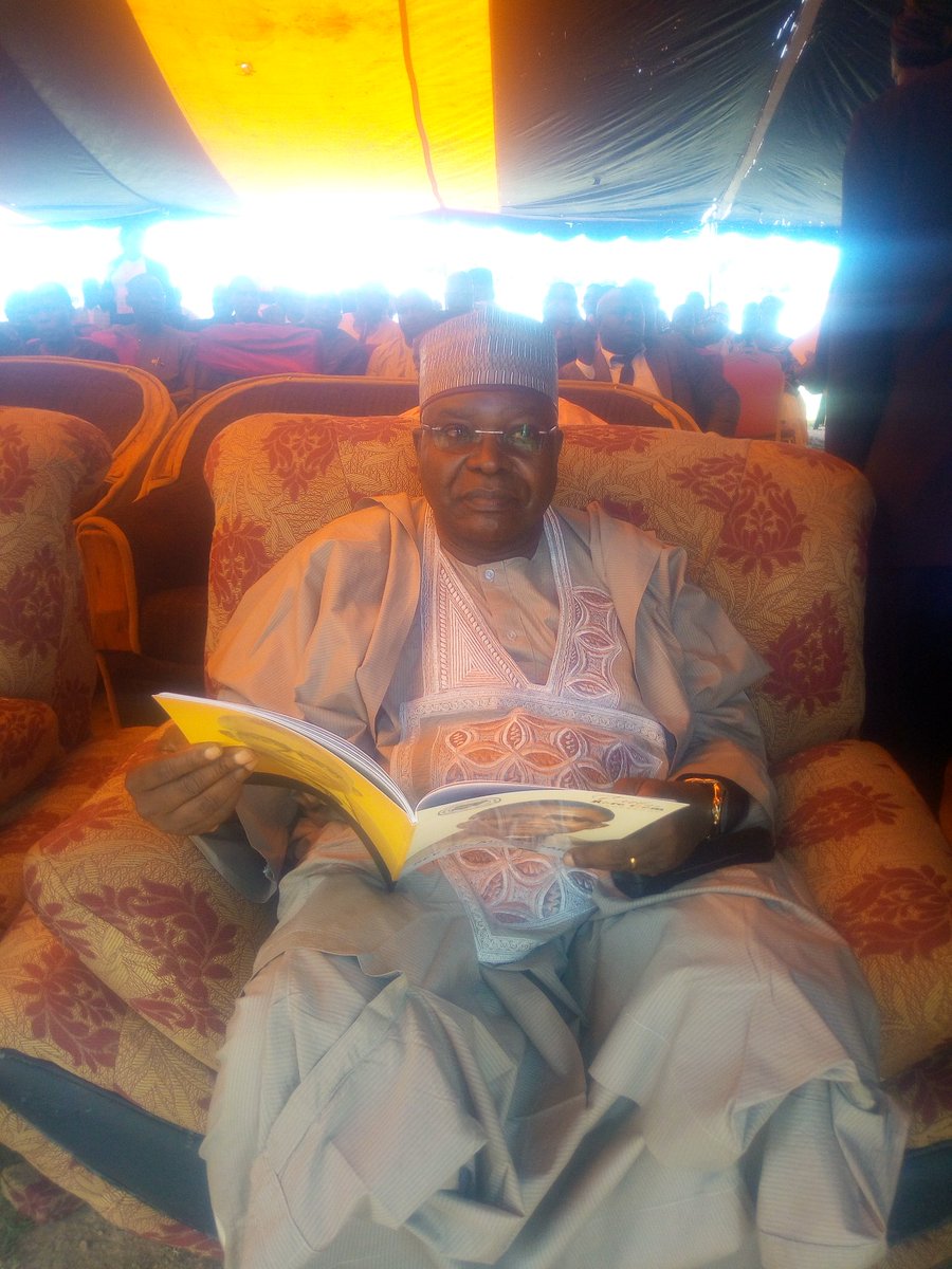 Prof Sonni Tyoden tweet media