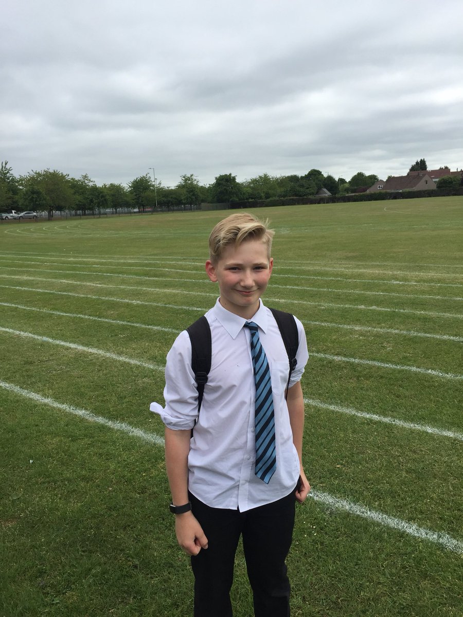 GroveAcPE's tweet photo. Oscar Reavey is todayโs MVP with 4 catches in softball. #reres ran out 27-14 winners against #dawson https://t.co/EH8Mcm0x7k