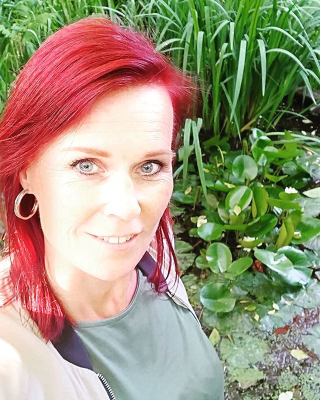 LeontienGlobal's tweet photo. Langs de waterkant aan het schrijven voor mijn nieuwe concept ... Wat ga ik aanbieden?

Iets met GROEI, KRACHT &amp; PASSIE💖

Binnenkort meer😁 https://t.co/WnXHCQHIED https://t.co/jCuqWNA4RY