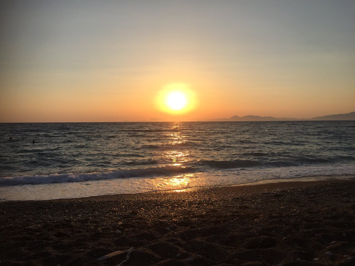 Bjsjer's tweet image. Solnedgang her på Rhodos tirsdag kvelden den 5.6.2018.😎👍☀️