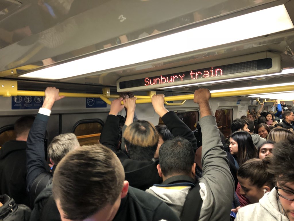 HuongTruongMLC's tweet photo. I’m hunched over a rail on this #SunburyLine train. So squishy rn 😭 #wth @metrotrains @ptv_official #halppppp https://t.co/9ZV7m2c7qx