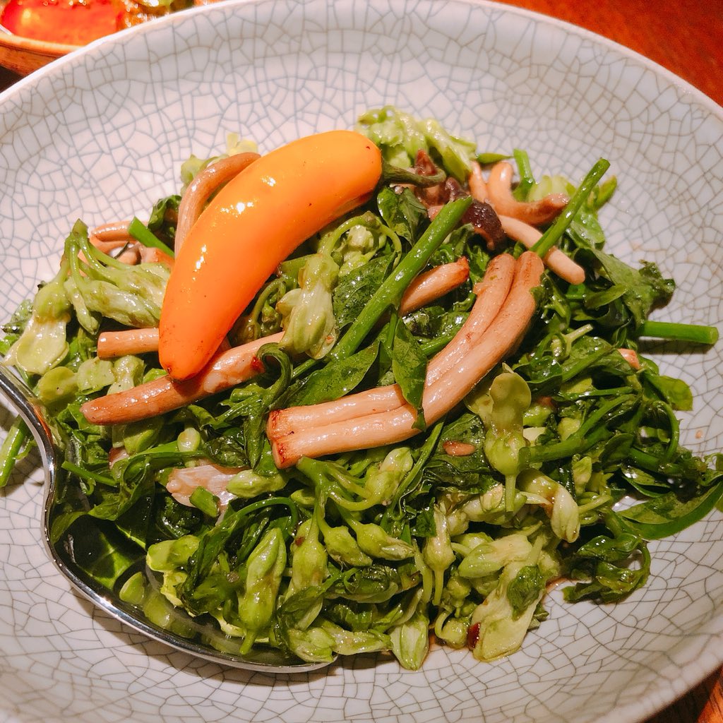 powerrcatt's tweet photo. Nahm restaurant Bangkok. Rated number 1 restaurant in Asia for many years. Thai and creative Thai. Really good food and nice vibe. Modern and chic deco and easy speaking. Good for formal business dinner. Enjoy the dinner here. #businesstravel #businesstraveler #thailand #nahm https://t.co/PvMc3CR9js