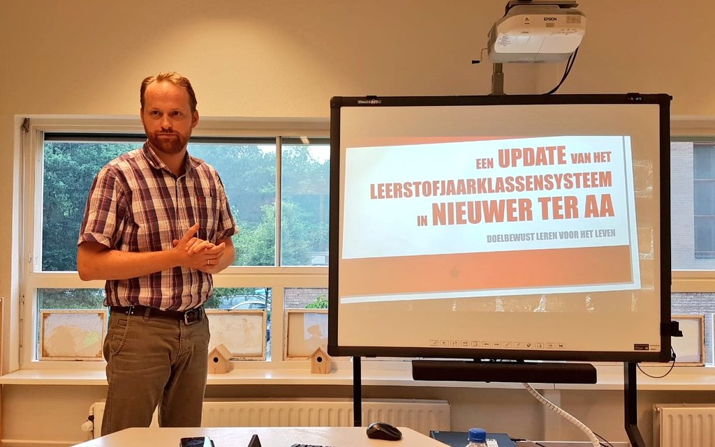 SchoolNTA's tweet photo. Vanmorgen presentaties vanuit de tien scholen van #Educatis. 
'Hoe gaan we als leiders met het strategisch beleidsplan 'Doelgericht leren' naar de scholen?' 
@AdriVerweij
@dickboth @AlexBruijn https://t.co/bGihXRFhNz