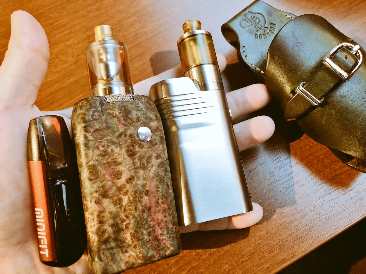 vaping_maro's tweet photo. 今日のおとも
#scud eriaTT #vaponaute #minifit #ronyear #vapeおじさん https://t.co/gU7WiTfoJ1