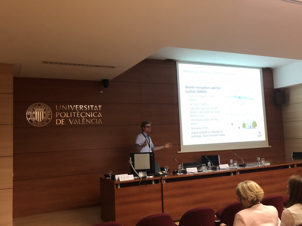 AiRTproject's tweet photo. Samuel from #pozyx explaning ‘Indoor positioning system for drones’ in #AiRTWorkshop @pozyxLabs in @UPV https://t.co/TeDFqLsu2f