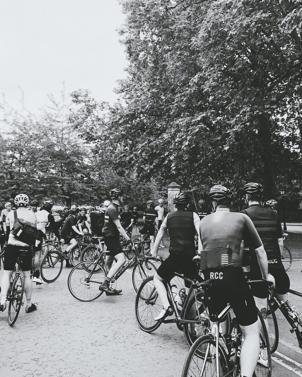 dtm_co's tweet photo. Fri-yay rituals with @rapha.
—
☕️ 🚴🏻♂️🚴🏻♀️🚴🏻♂️🚴🏻♀️
—
#goneriding #ridingistheanswer #rcc #rccldn #raphasoho #rapha #wahoo #wahooelemnt #wahooligan #MyBikePeebles aka #MyBikePBubs, #MyBikePB & #MyBikePrincessBubblegum https://t.co/XO9AUBuTrv