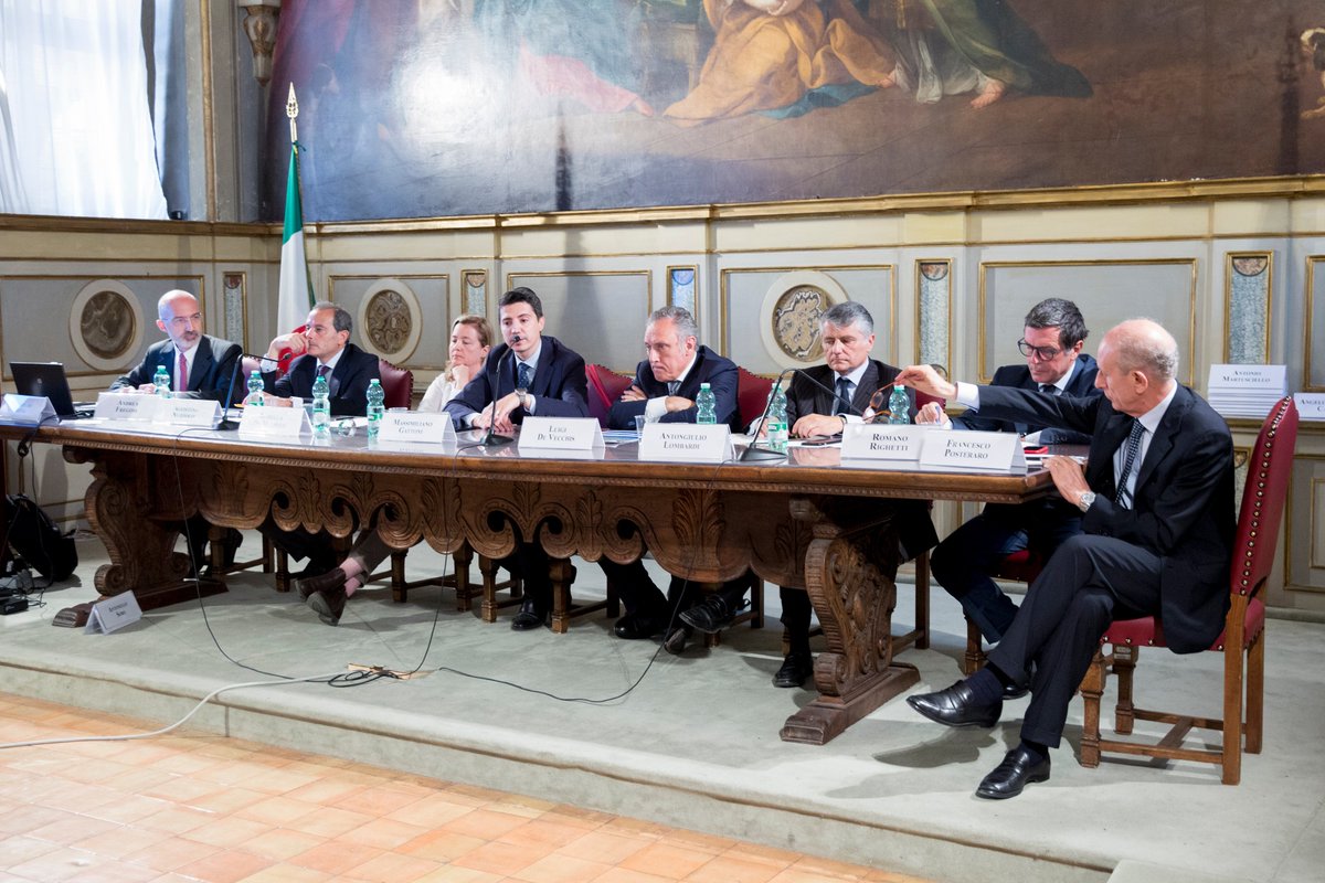 Montecitorio's tweet image. Presentazione del rapporto @AGCOMunica su #BigData, connessioni e pluralismo con A.M #Cardani. Rapporto: bit.ly/Rapporto_AGCOM… #CameraIncontri