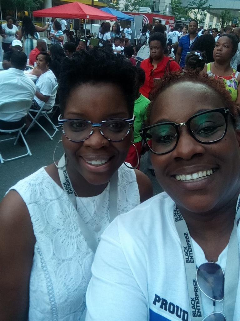 Richngozi's tweet photo. At the Black Food Truck event with great company, great food, great fun! #BEintheQC https://t.co/CalAGB4ODh
