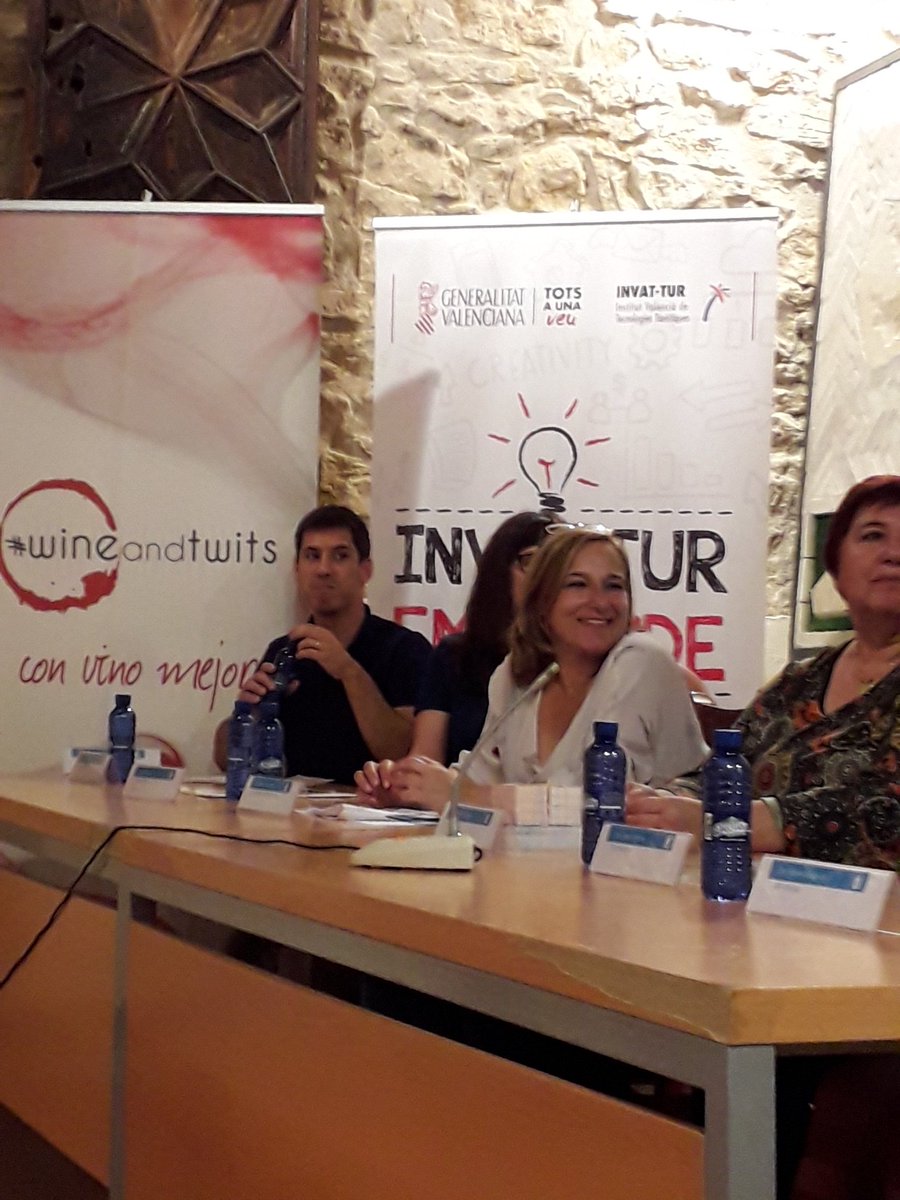 Jornada #ConecturCV #Innovacion y #InvatturEmprende dinamización del territorio en <a href="/ATraiguera/">Traiguera</a> Mujeres entorno rural y tecnología <a href="/wineandtwits/">#wineandtwits</a> <a href="/GVAinvattur/">GVA INVAT•TUR</a> <a href="/GVAturisme/">GVA Turisme</a> <a href="/Marichel_Lopez/">Marichel López Catalá</a> <a href="/FraColomer/">Francesc Colomer</a>