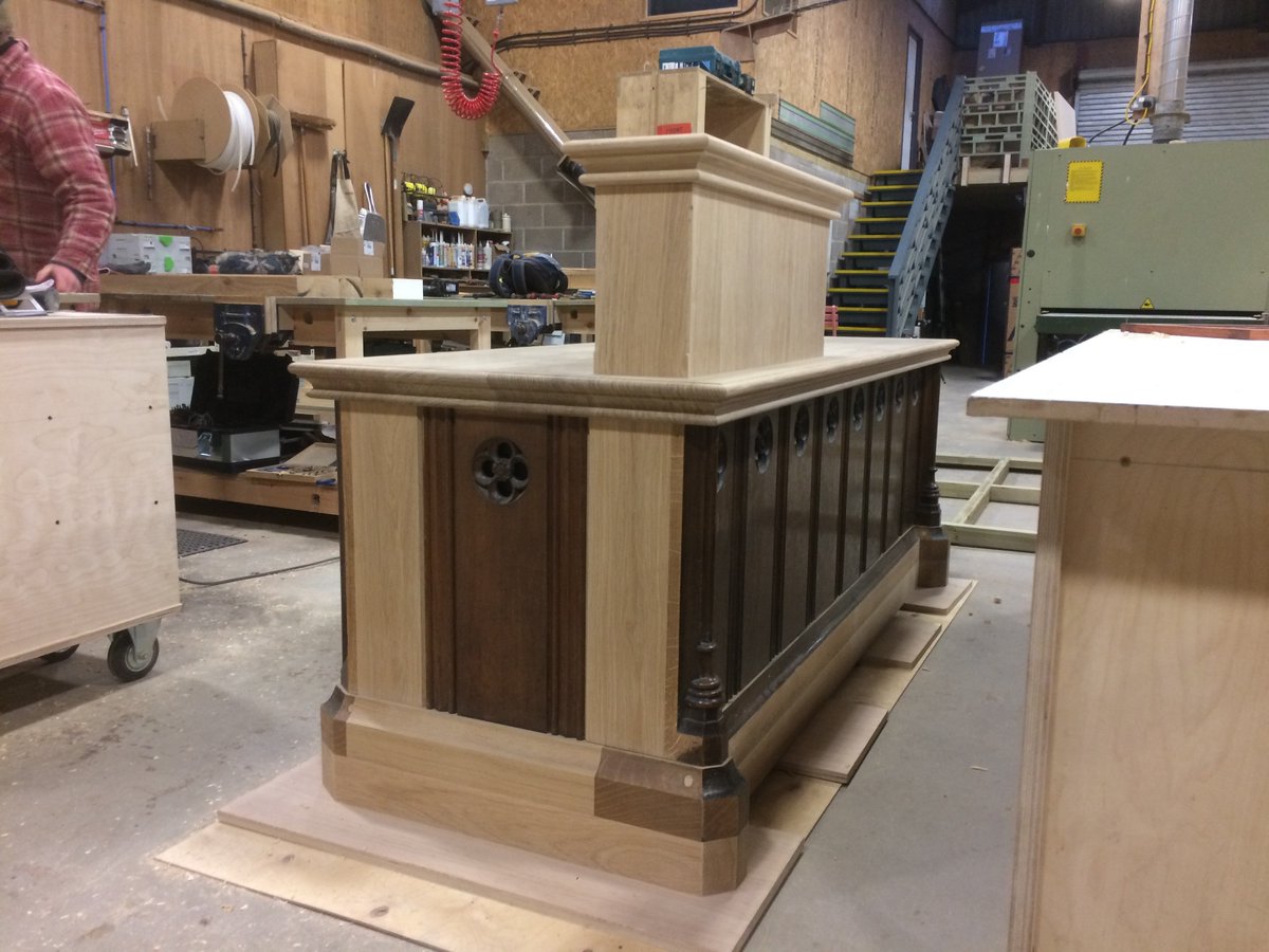 MandevilleWood's tweet photo. Reception desk for Westminster Abbey visitor centre constructed using reclaimed pews from the Abbey itself! #desk #oakdesk #joinery https://t.co/KDXitf9CO0