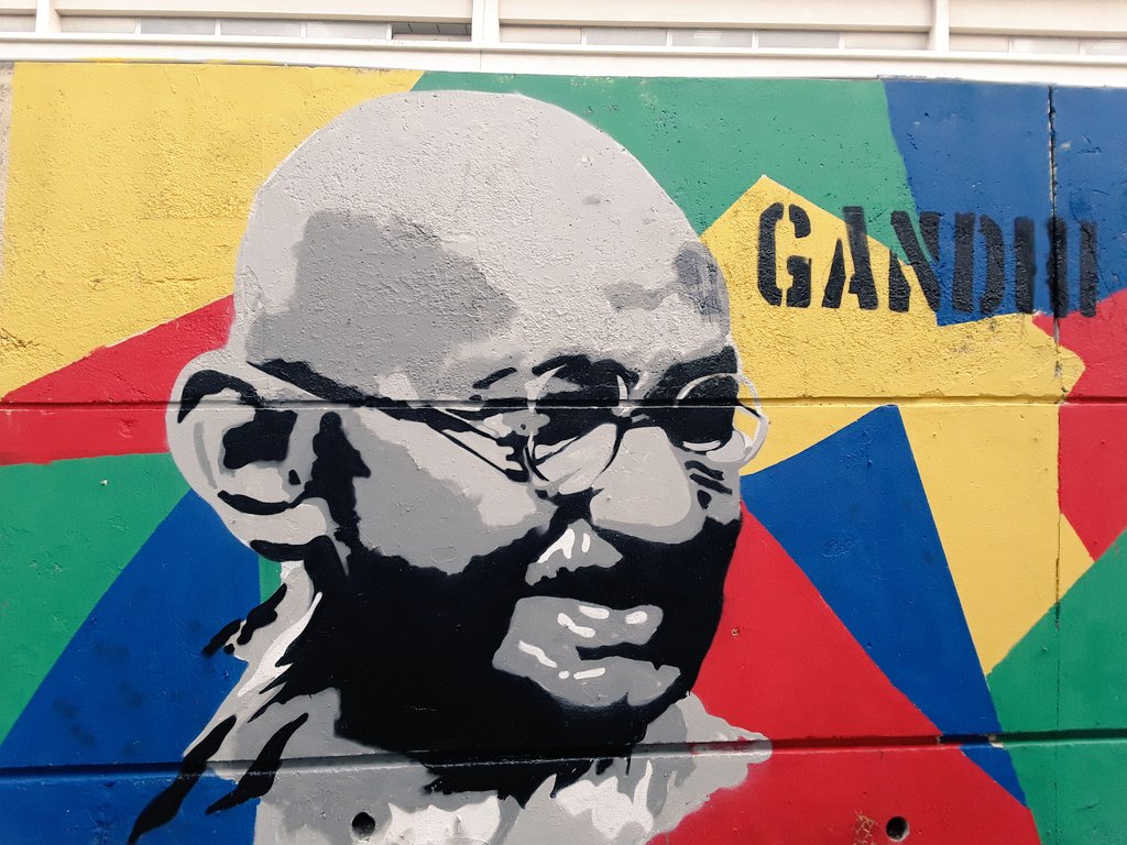 PepAdos06's tweet photo. J'ai bien aimé l'idée des tags sur les murs du collège Victor Duruy parce qu'en même temps c'est beau, ça nous rappelle que ces personnages ont lutté pour la liberté et ça nous apprend à respecter l'autre. Rayan #inaugurationduruy
@ECiotti @VilledeNice @Nice_Matin @DAAC_nice https://t.co/Whf0rNlP5O