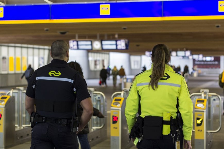 Gevonden in de trein. 
Blog van vakbondsadviseur Wout Jongman over het werk bij Veiligheid en Service binnen de NS. Mede naar aanleiding van een briefje van een medewerker van V&amp;S. #respectvoordeboa #blijmethandhaving
bit.ly/2JsnvgA