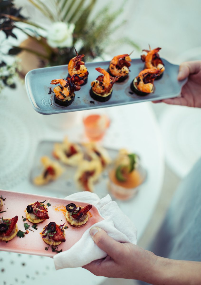 Alvarezmallorca's tweet photo. Emile Henry presenta Gourmet Style, una hogareña y original selección de productos de toque "casero" que crean un vínculo emocional con el cliente.
 https://t.co/XsUXZphWOJ #alvarezmallorca #emilehenry #gourmetstyle #productdesign #designcollection #vajilla #restauracion #buffet https://t.co/vsnZKngmXV