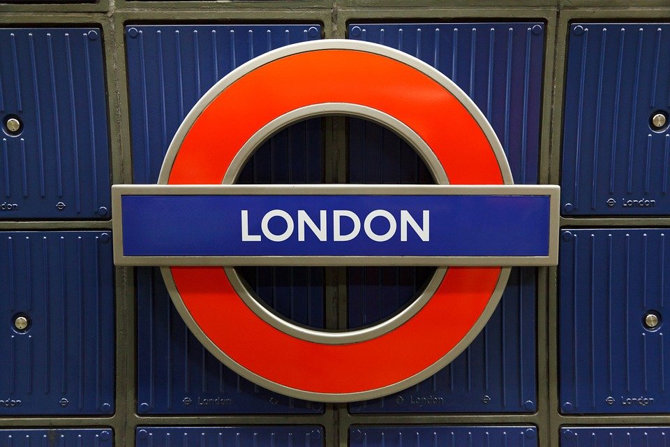 Adventurecases's tweet photo. https://t.co/46KoiTkgKA Things to do in #London with kids. #family #trips100 #FamilyDays #familyfun https://t.co/FolcZK0cbG