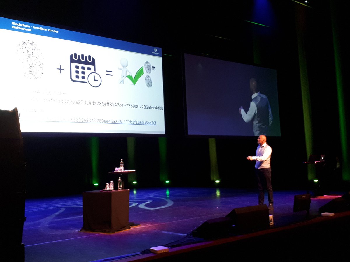 IIANederland's tweet photo. @henkvancann maakt ons wegwijs in de wereld van #Blockchain @iiacongres #iiacongres https://t.co/kJEB9Dh1pL