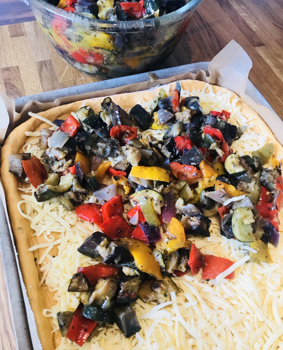 BakedByRomanos's tweet photo. Sobresada and Roasted Black Sesame Seed Stuffed Bread! Whatβs not to likeπ
#sobresada #sobresadabread #blacksesameseeds #stuffedbreads #amazingbreads #baked #bakingatitsbest #breadsoftheworld #foodfusion #flavourfusion #localfood #lovefood #cambridgefood #lovefood #yutaka https://t.co/JDI5NTQ4TF