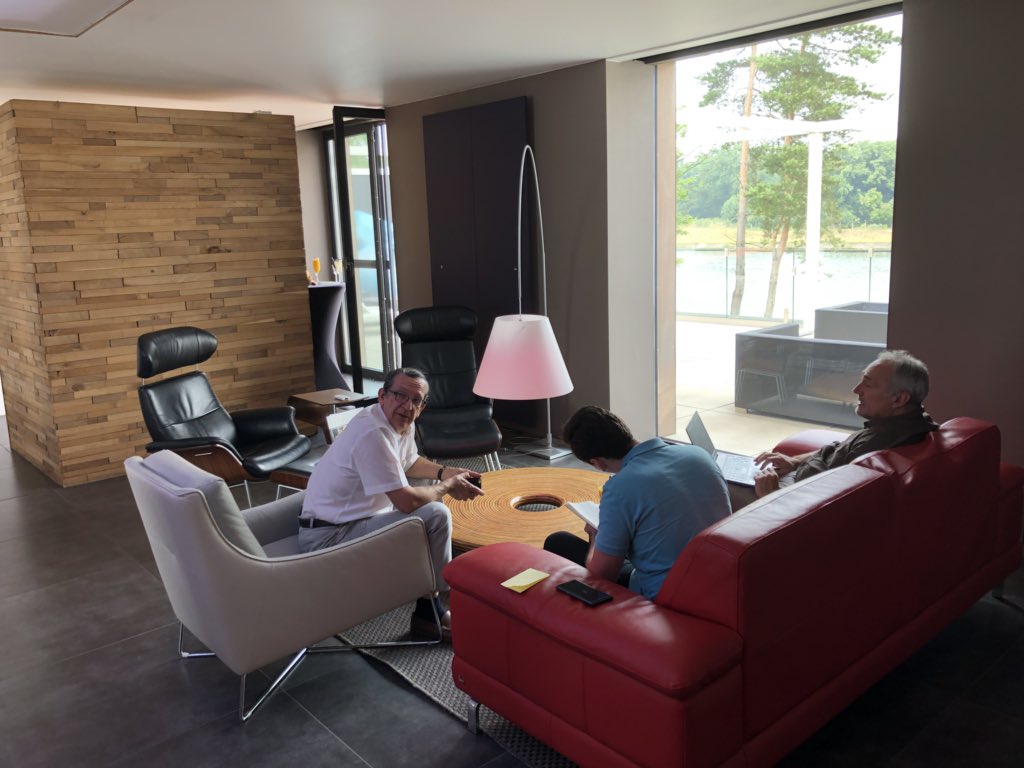 NovareStimuLEER's tweet photo. Vandaag weer veel ideeen gezaaid, binnenkort tijd om te oogsten #trainersdag #flipped #duurzaamleren #loftaanhetwater https://t.co/hotdq7qILc
