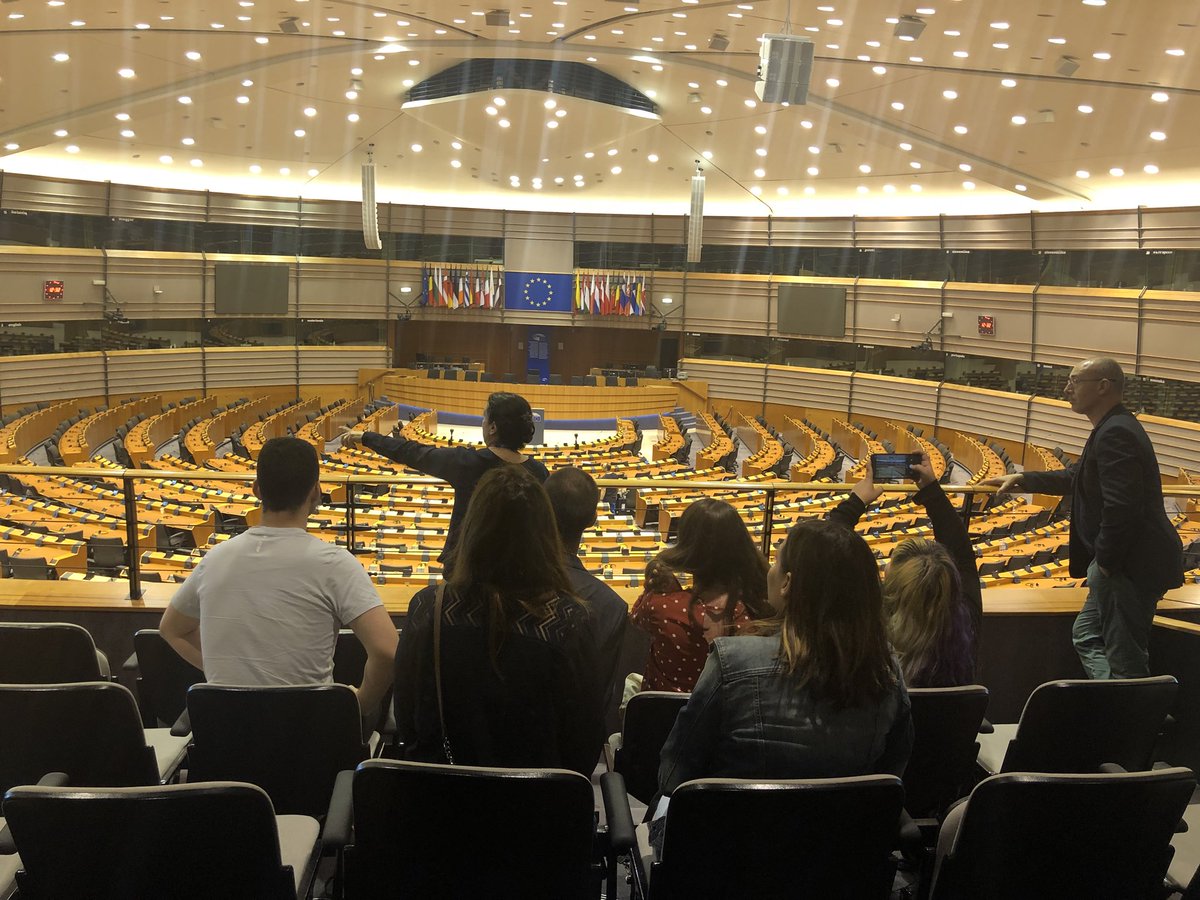 TFtalentfactory's tweet photo. Visita @Europarl_ES con @innobaix #innobus18 https://t.co/6jTSdODcrg