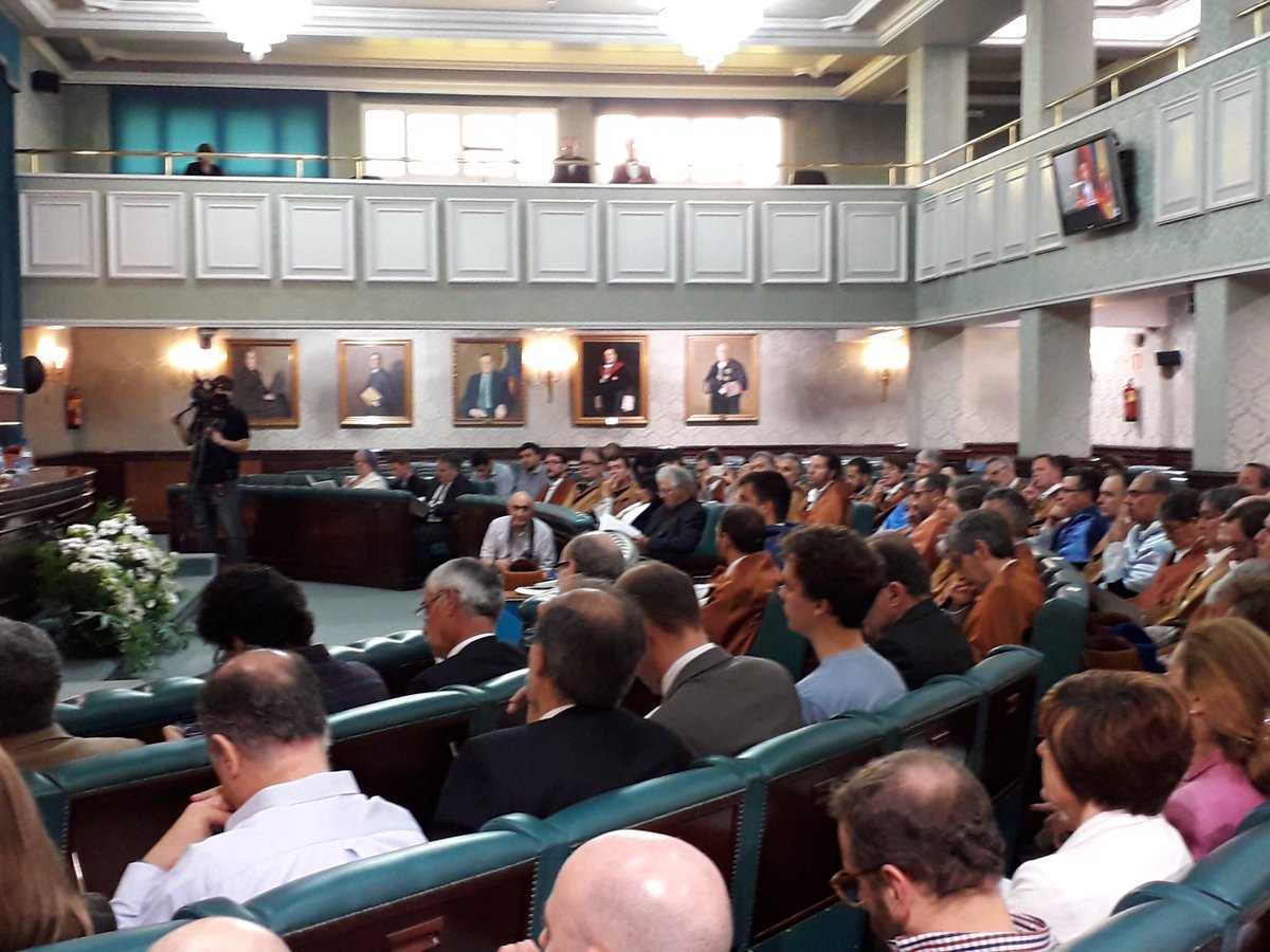 La_UPM's tweet photo. #EstaPasando: Más de 30 universidades están representadas en el acto de investidura como doctora honoris causa de Barbara Liskov coincidiendo con los 40 años de enseñanzas de informática en España #honorisUPM #somosUPM #inf40 #40añosinformatica https://t.co/MJxbrcIrUp