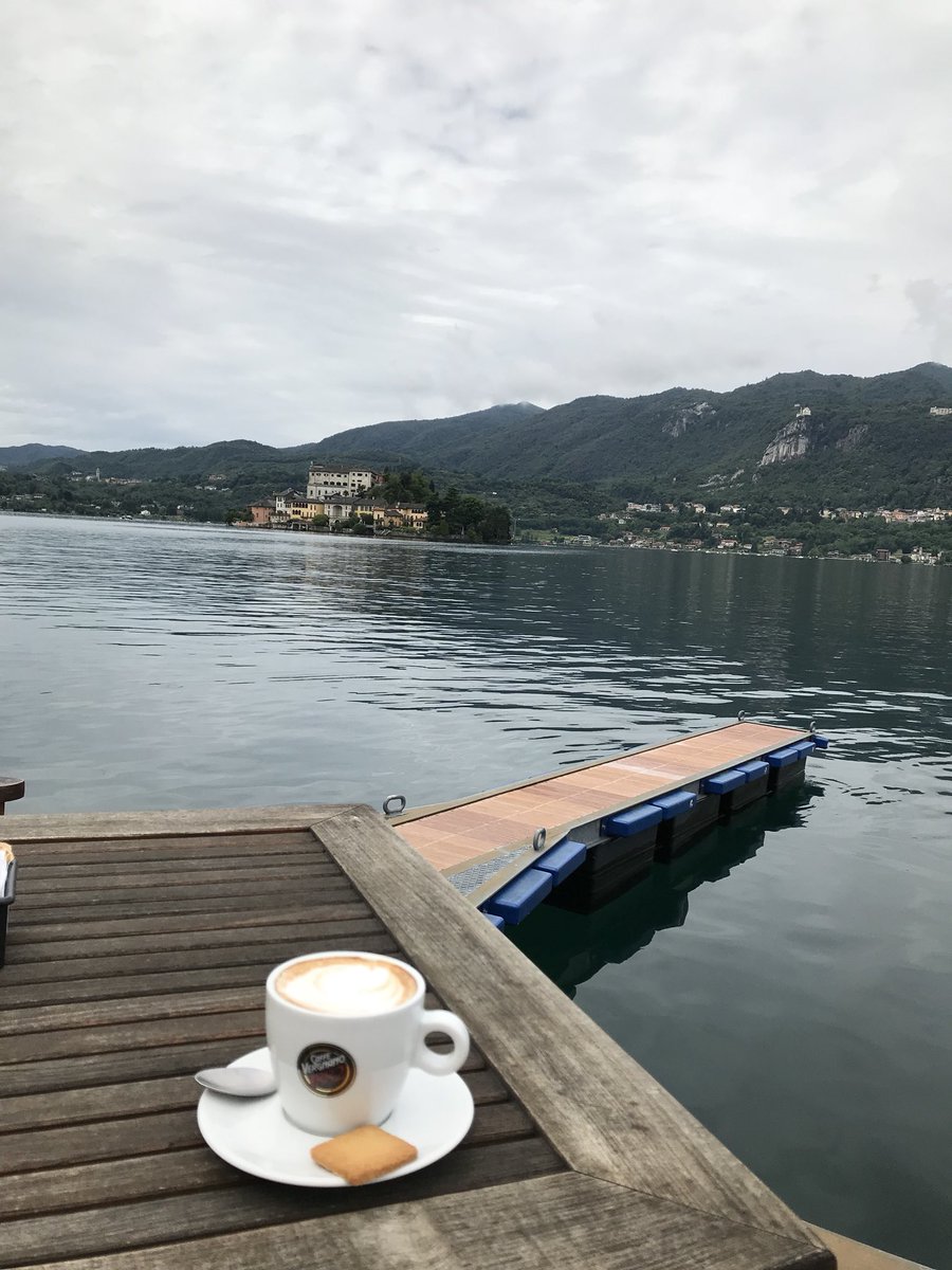 OliverOly67's tweet photo. Waiting on water taxi to visit factory. #bpsgroup https://t.co/ZDCg1cVaOE