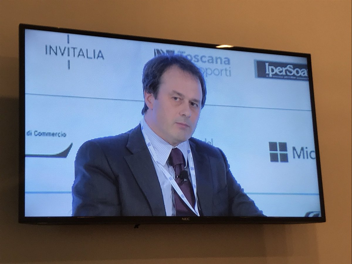 MicheleDaCol's tweet photo. Scot Jovane @TimOfficialpage: #5G sarà il cambiamento per le #PMI: si comanderanno tutte le macchine a distanza, seguendo manutenzione programmata, ordini ecc... #Rapallo2018 #ora #futuro #innovazione @GIConfindustria @3regGI https://t.co/2E3lVduytZ