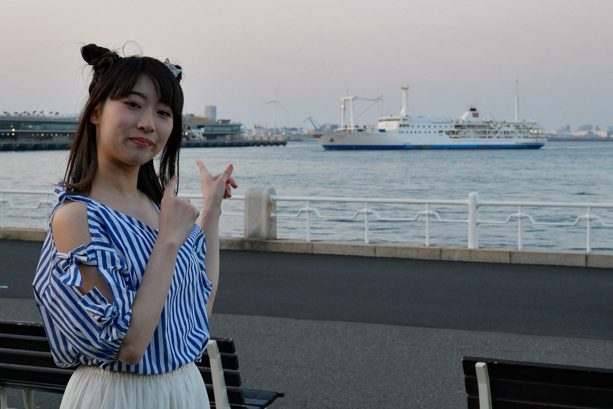 Mikumaru さるびあ丸 のファンネルマークを見て ノルウェーの国旗に似ているのに気付いた のんのちゃん かなり凄いと思う 明日 この船で雨の新島に行ってきます 笑 咲来のんの ポートレート うさぎ幼稚園 横浜 内航船の日 東海汽船