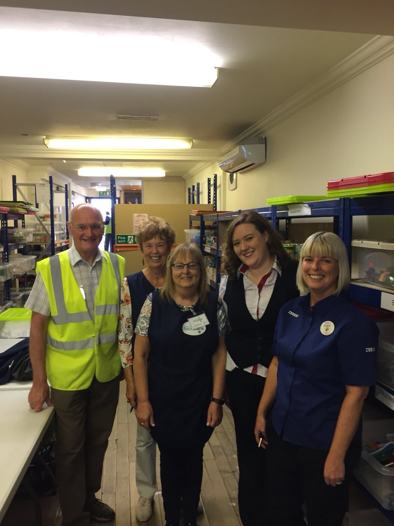 Food bank desperately need tinned potatoes , rice , pot noodles, biscuits,jam, custard, tinned fish,pasta sauce&amp; pasta / rice meals . There is donation bin in Tesco Rochdale , thanks for your continued support @Tesco_North @RochdaleOnline <a href="/PamCTaylor/">PamTaylor</a>