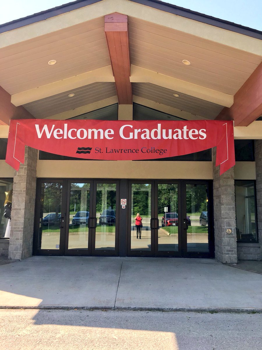gvollebregt's tweet photo. On my way to Brockville to celebrate our @whatsinsideslc Convocations - Congratulations Graduating Class of 2018. I wish you all the best! #StudentSuccess #SLCGrad2018 https://t.co/I0KVN7w3jz
