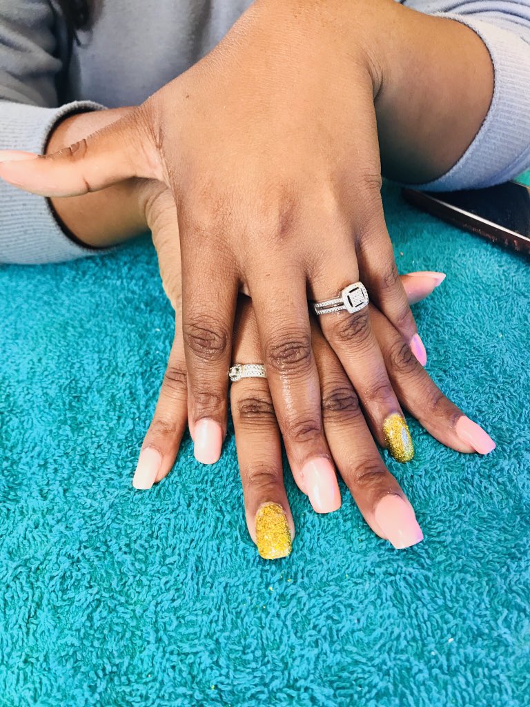 Precious_905's tweet photo. Nails done 💅🏾 by me. Thank you everyone for the support. https://t.co/5UREUatRXf