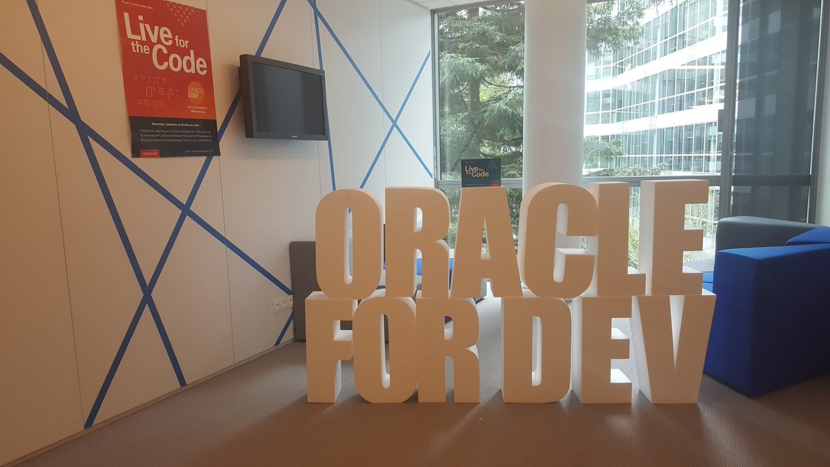 BigData_BI_FR's tweet image. #OracleCode Paris J-25 😀 !
Vous êtes #développeur ? #codeuse, #codeur ? Étudiants ? Expert ? ...
🚨 Cet événement (gratuit) est fait pour vous !!
👉 RDV le 3.07 au New Cap Event Center
🖱 A vos clics (inscription) : bit.ly/OCodeParis
#DevOps #Java #MySQL #AI #WomenInTech