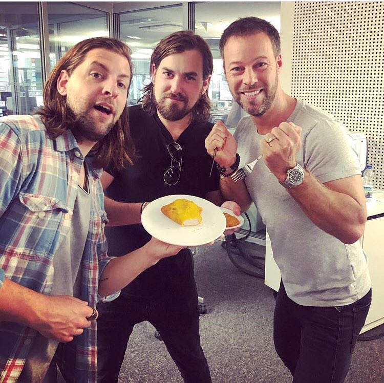welshlyarms's tweet photo. A little Cordon Bleu breakfast in Köln! Compliments of @JoSi_Media https://t.co/hUkd29UopJ