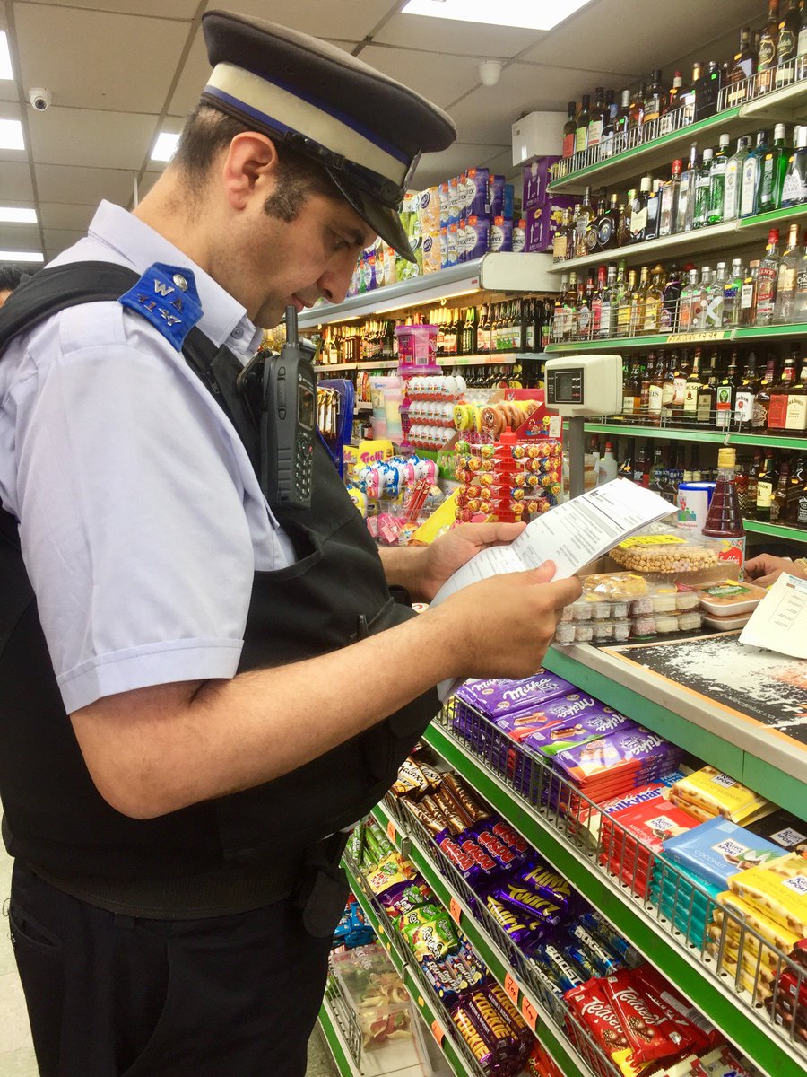 MPSHangerHill's tweet photo. We’ve arrived early at the #StreetBriefing so we’re taking this opportunity to conduct licensing checks at newsagents... Which also form part of our #WardPromise - so far all those checked have been complying with their conditions  #OurWard https://t.co/fuVkmTqPA5