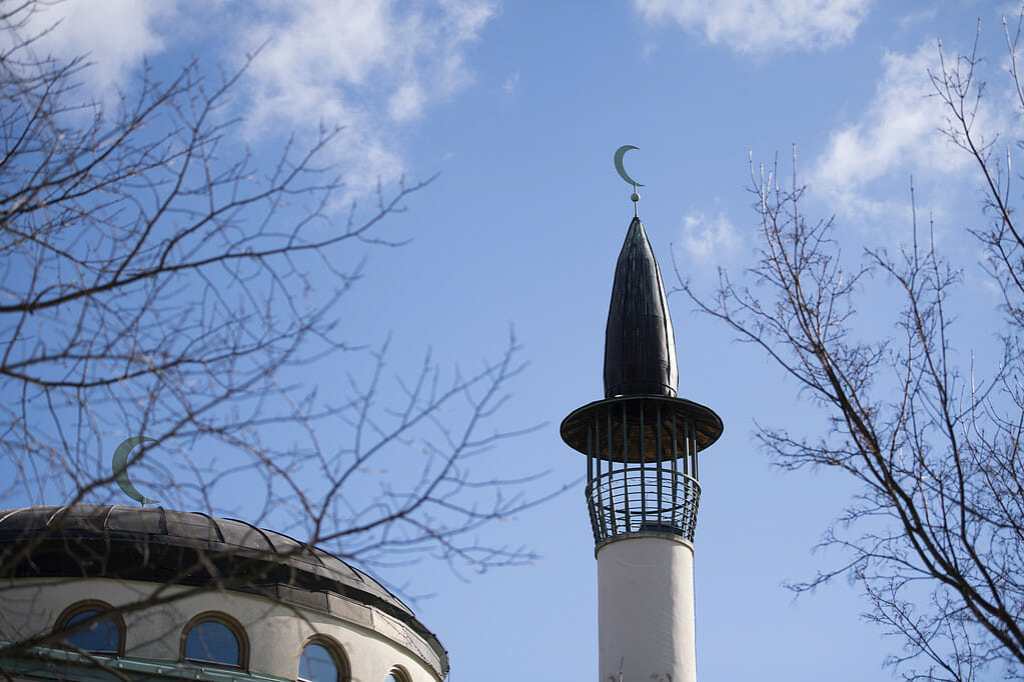 ReflektDebatt's tweet photo. Den norske stat har gitt “imam” en ny betydning! https://t.co/WBbvmX2Yt3 https://t.co/ZPbSCWD1eD