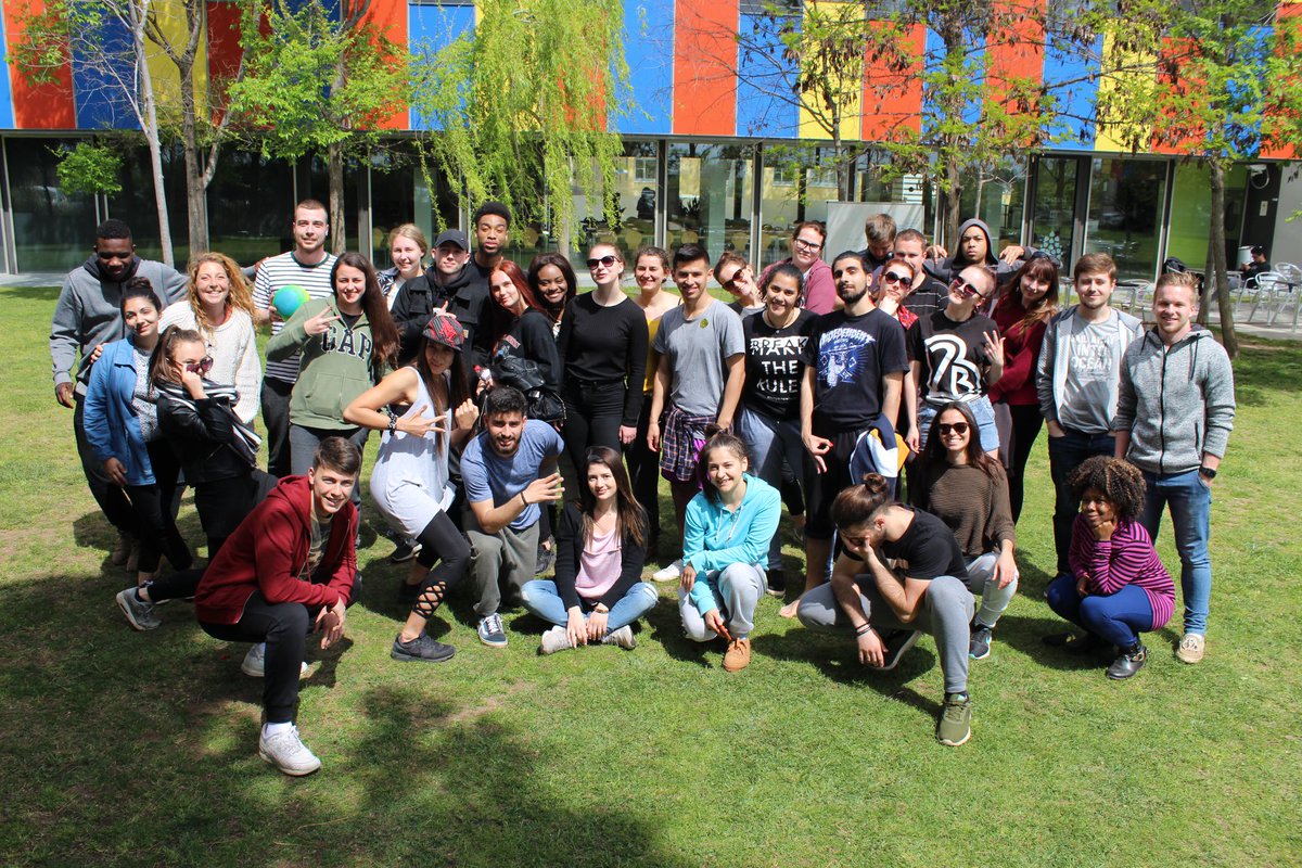 TACCbcn's tweet photo. Si encara teniu dubtes sobre la vostra participació al proper intercanvi juvenil. Consulteu les imatges de #DanceDialogue 👉🏻https://t.co/mZDyJoiwAo #ErasmusPlusCAT @sbdjove https://t.co/Ns7iWNdbGv