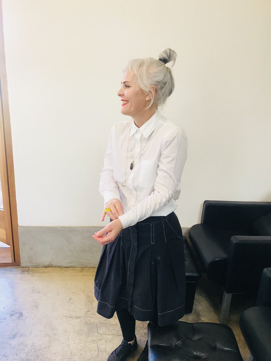 curlsbytaryn's tweet image. Talking Curls to #Mnet #KykNet while we play #devacolor #DevaCut #ThePerfectHair