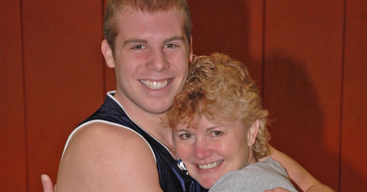 indystar's tweet photo. Exclusive: Jason Seaman's mom says, 'I would... hug' parents of Noblesville shooter https://t.co/AlKfjKPHyK https://t.co/mkCu2gJkQp