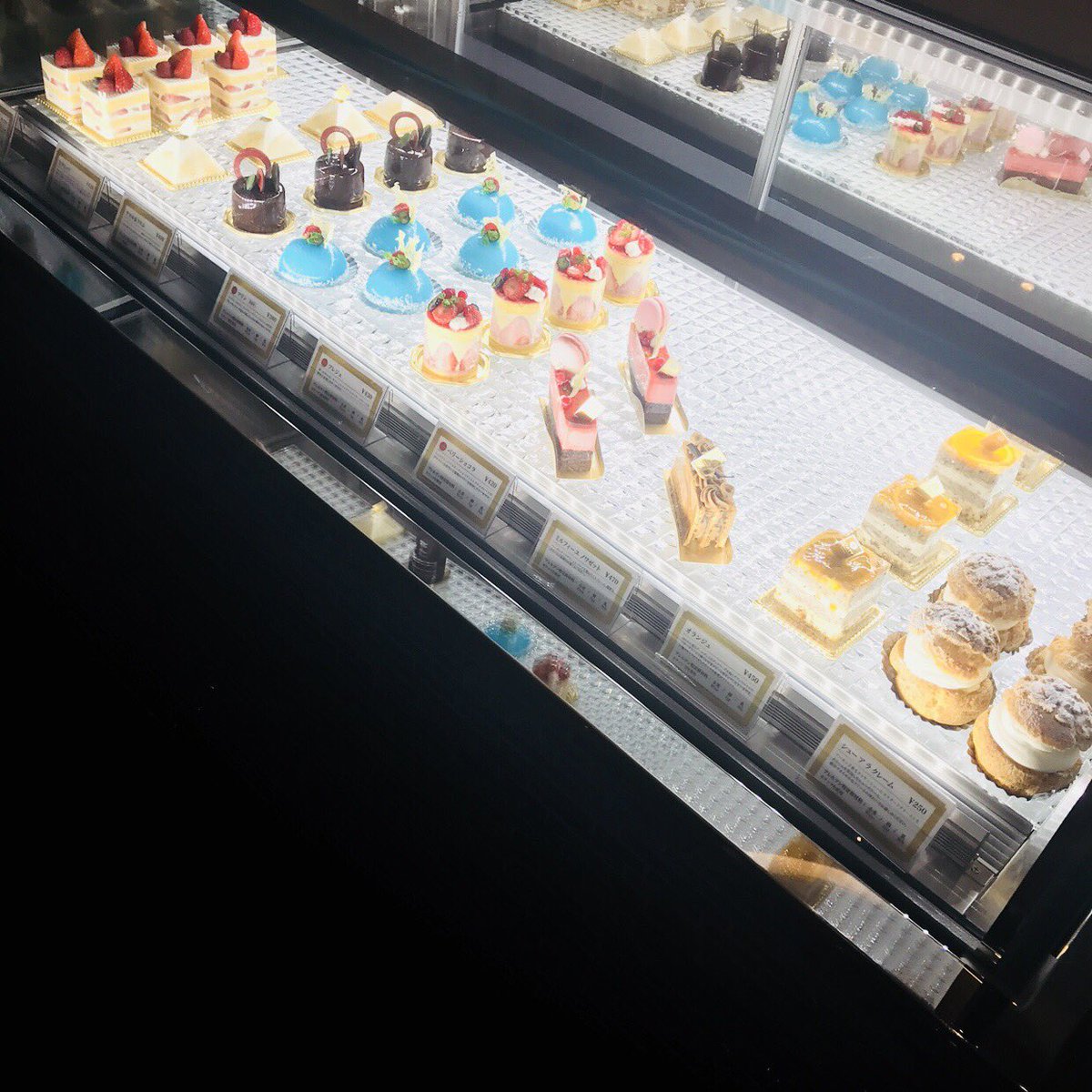 💐会社勤の皆さま💐

みなさん最近お仕事はどうですか？

・きついな！
・辞めたいな！
・給料が低い！

ってお悩みの方はいませんか⁉️☺️
私もこの悩みから2ヶ月で月収60万到達しました🍀👱🏻‍♀️

今では良い月には7桁ごえ！
興味ある方は連絡ください❤️
待ってまーす(● ˃̶͈̀ロ˂̶͈́)੭ꠥ⁾⁾