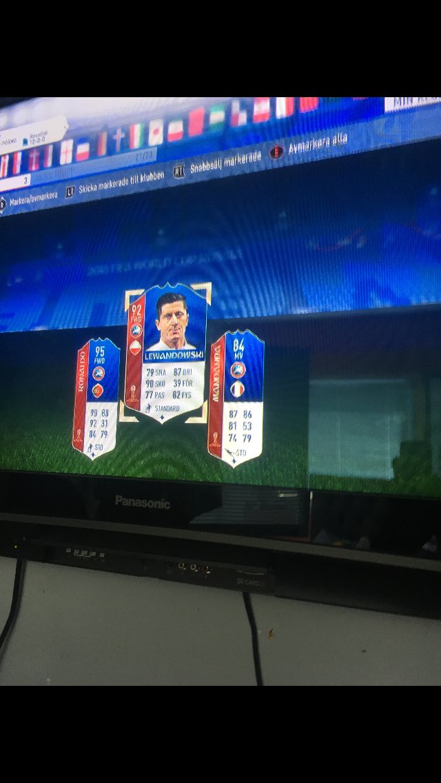 Unhealthy_guy's tweet photo. @wroetoshaw sick pack on FIFA World cup #road2glory https://t.co/TpiSfBCWK8