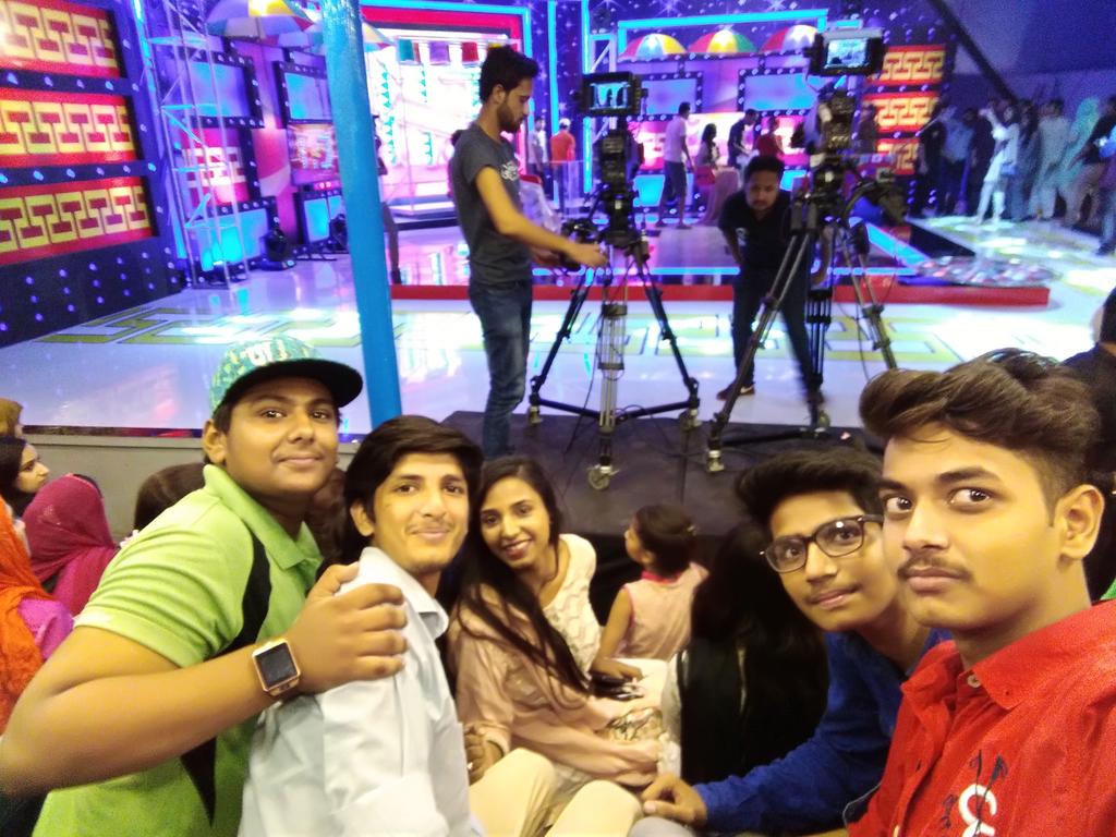 iamumarijazz's tweet photo. #bestsforever #ARYDigital #eidspecial #eidshow #EidulFitr #eidhungama #arystudio #bahriatown #umarrajpot
@VictoriaSandhu1 @HassanR00727537 @SanamBalochREAL @AmmaraNaeem4 @iqrarulhassan @GoharRsd @Maira_Rajpoot @janbaazAqib @KhurramAniq @TahiraEsham https://t.co/bBhPQ4eGEM