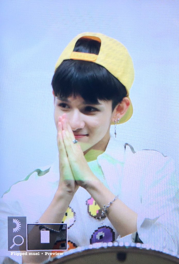 Flippedmuel's tweet photo. 180608 TCC아트홀 팬사인회

#사무엘 #Samuel
#TEENAGER #틴에이저
@bravepunch0117 https://t.co/C977bTsSNn
