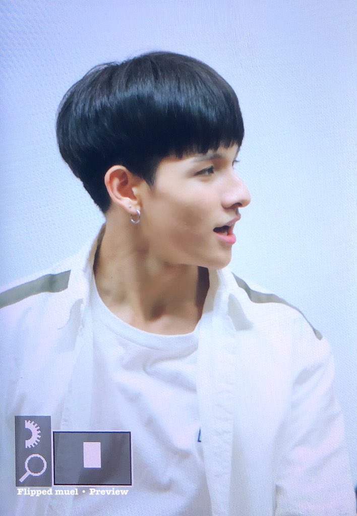 Flippedmuel's tweet photo. 180608 TCC아트홀 팬사인회

#사무엘 #Samuel
#TEENAGER #틴에이저
@bravepunch0117 https://t.co/C977bTsSNn