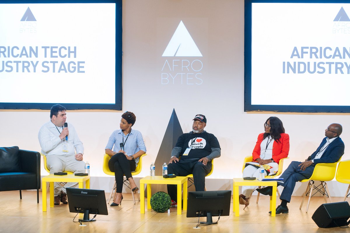 LePasFeminin's tweet photo. Retweeted SPLENTO (@splento):
Second day of the #Afrobytes Tech Conference 2018 in Paris! @SocialAfrobytes @WayraUK
#socialafrobytes #BringBackOurNarrative
#PhotographersOnDemand https://t.co/HkWYJ43P3d