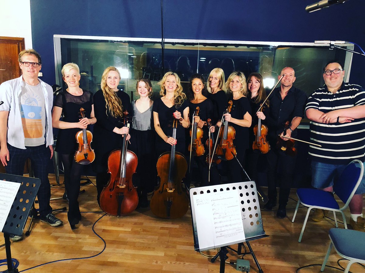 RosieDstrings's tweet photo. BRILLIANT string session with the amazing @MaisiePeters28 and @BradBaloo, engineered by Nick Taylor at  @airedelstudios. Voice of an ANGEL!! 🙏❤️🎻 #wiredstrings #strings https://t.co/ebkWvF94Cg