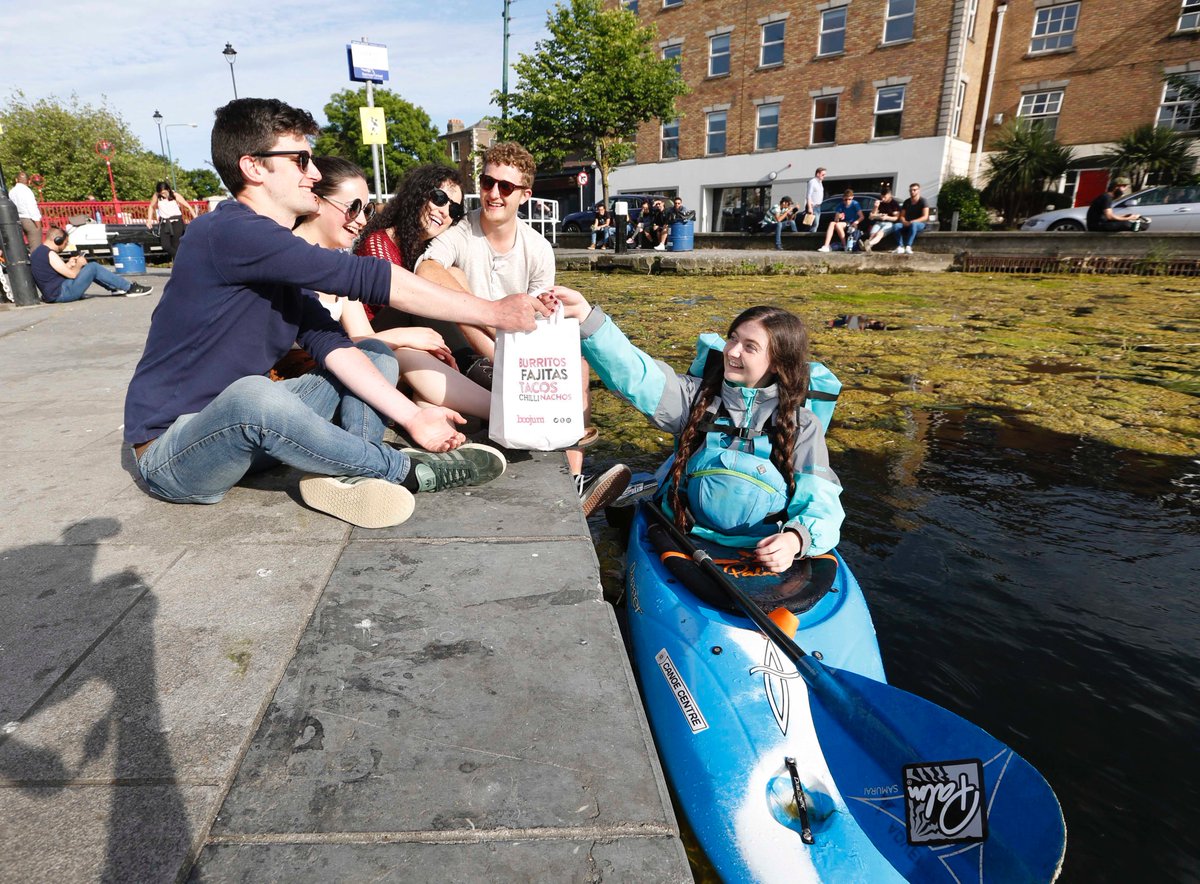 Canoe Centre teamed up with <a href="/Deliveroo/">Deliveroo</a> to make our first extreme kayak delivery. Now that's service with a smile!! 
#deliveroodublin #canoecentre #palmequipmenteurope #adventuretechnologypaddles #daggerkayaks #daggergtx #loveirishpaddling #sunnydays #irishsummer #fooddelivery