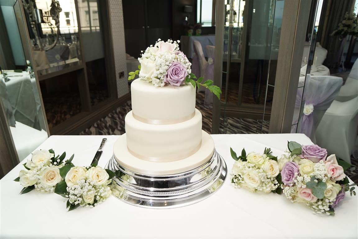1stopweddinghub's tweet photo. ✨Amazing value all-inclusive #weddingpackages from £3,000, which include: Reception, Car, Flowers, Cake, Photographer, Stationery, &amp; DJ for the evening, all planned &amp; co-ordinated throughout. Give us a call on 01323 417163 or contact info@onestopweddingshop.co.uk #Sussex ✨ https://t.co/9PridHp4NO