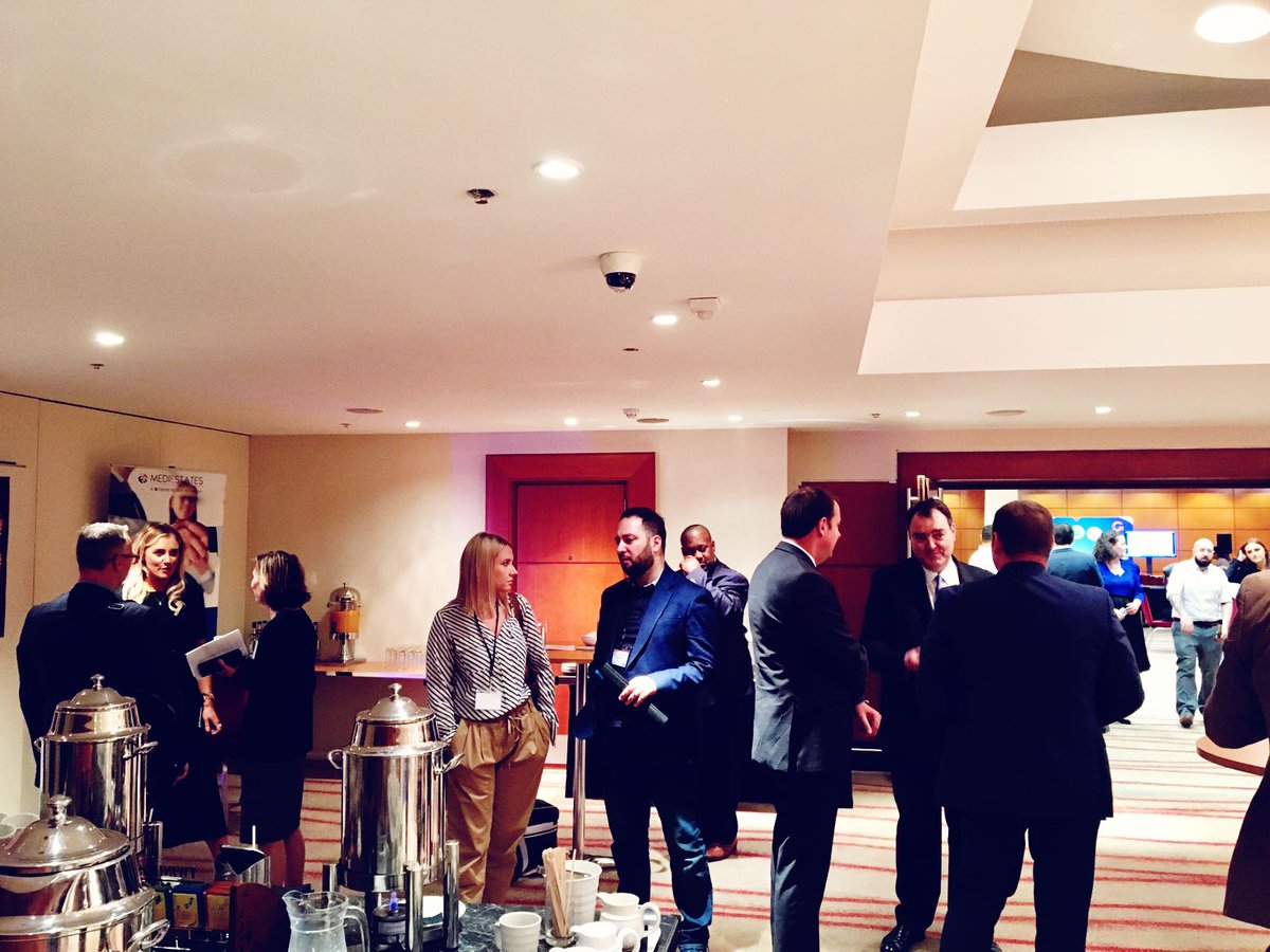 HenryScheinUK's tweet image. Lunch at a business #event - The most important part of the day? Things are hotting up just like the weather at the #G2GEvent with @UKSOE  #practiceanalysis #FridayFeeling #dentistry #dentists #digitaltechnology