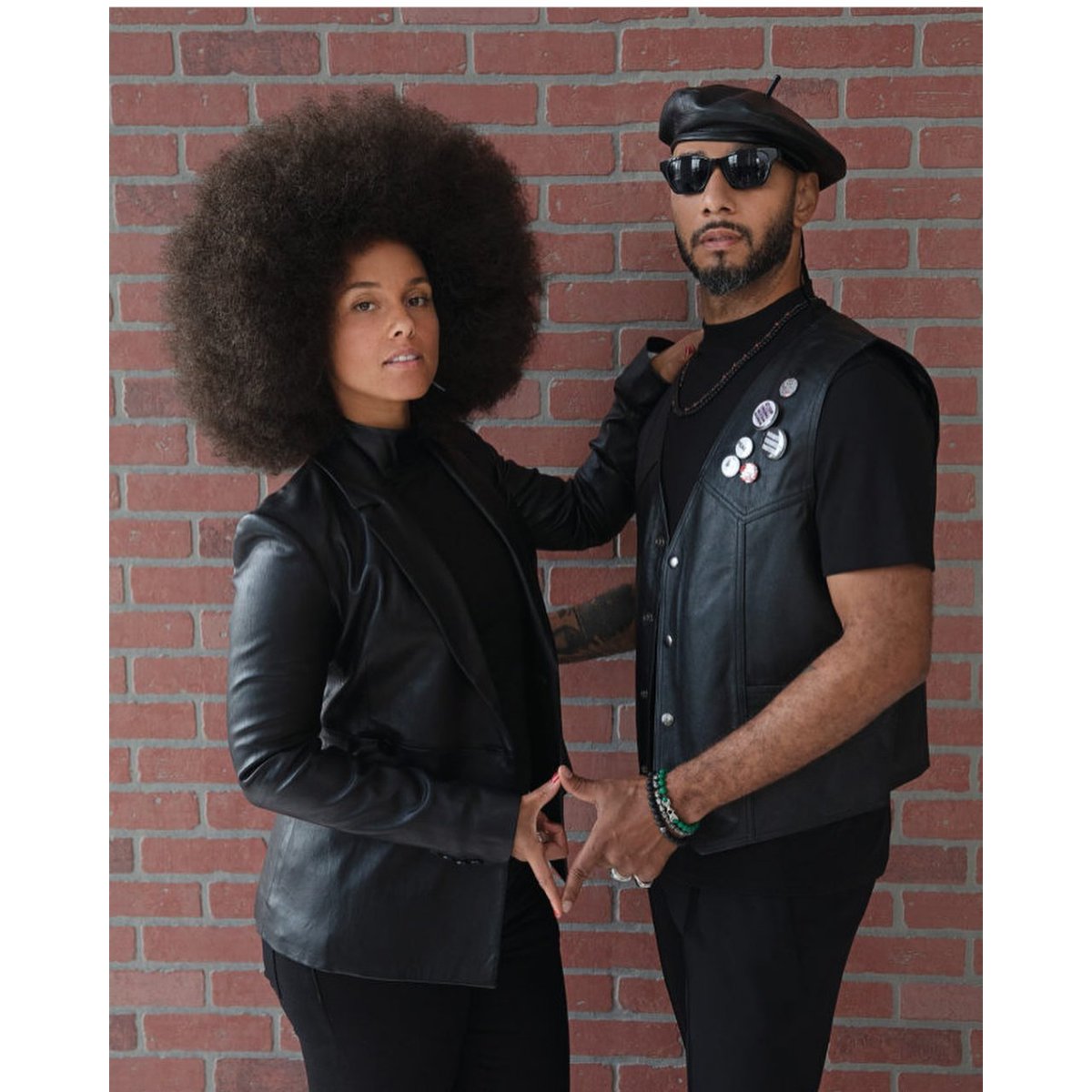 OnoBello's tweet photo. #OBEditorials
#AliciaKeys and her husband #SwizzBeatz channel #BlackPanther leader #EldridgeCleaver and #KathleenNealCleaver on the latest cover of #CulturedMagazine shot by #JamelShabazz.
#OnoBello #OBCelebrities #OBRelationships #OBEntertainment #baewatch https://t.co/AL9blnCqsB