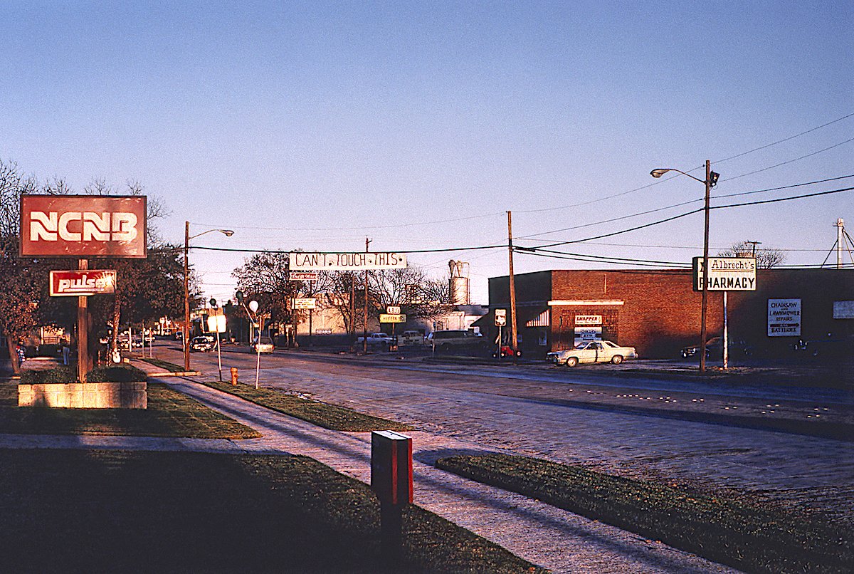RodPenner's tweet image. Can’t Touch This / Clifton, TX, 1994, Acrylic on board, 16 x 24 in.
#acrylicpainting #cliftontexas #smalltowntexas #okharris